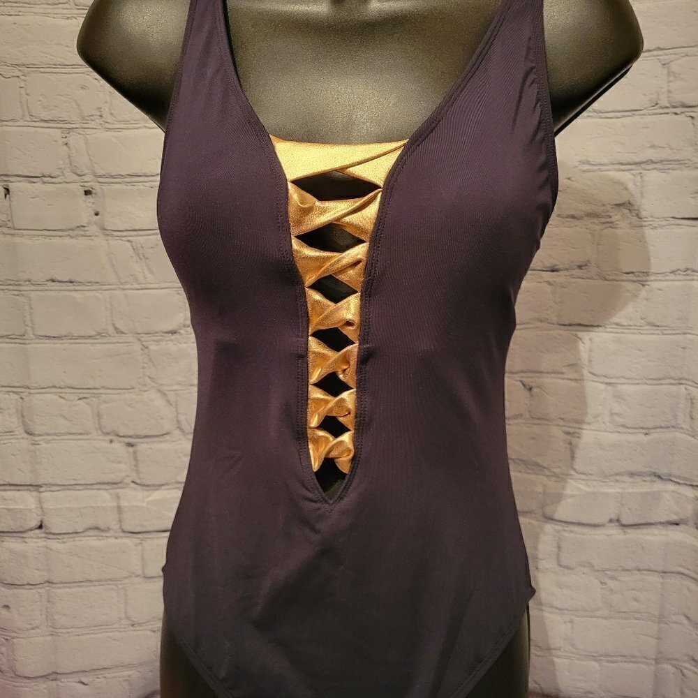 Bleu Rod Beattie BLACK/ROSE GOLD Twisted-Front One-Piece Swimsuit